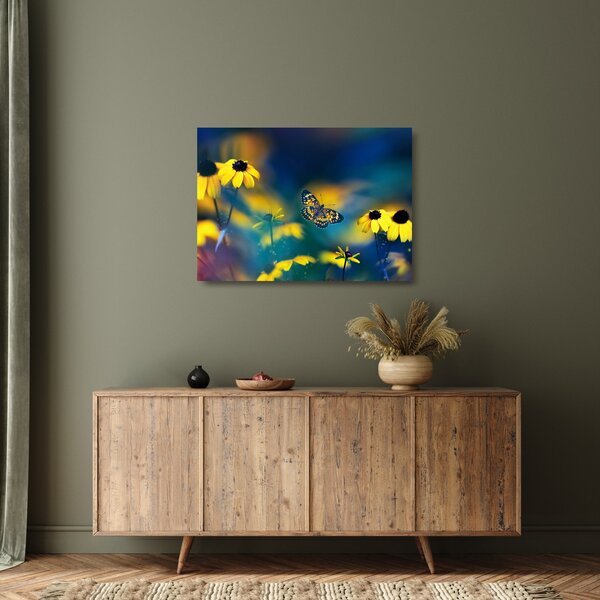Obraz na szkle - Żółty motyl z kwiatami (70x50 cm)