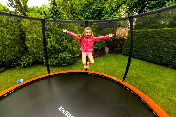Premium Trampolina ø 244 cm + wewnętrzna siatka ochronna + stopnie MARIMEX 19000103
