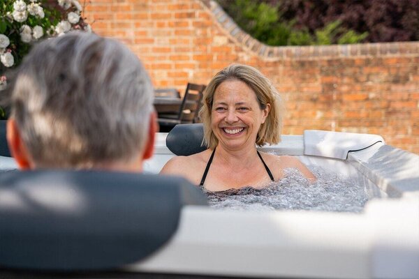 Oslo PLUS F-OS063WP Jacuzzi 1150 l MSPA z warstwą izolacji termicznej