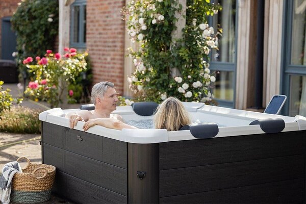 Oslo PLUS F-OS063WP Jacuzzi 1150 l MSPA z warstwą izolacji termicznej