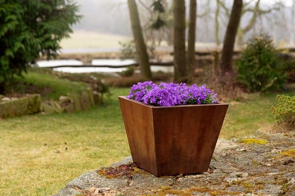 Cono Donica ogrodowa 60 x 60 x 50 cm, corten CORGARDEN 1003