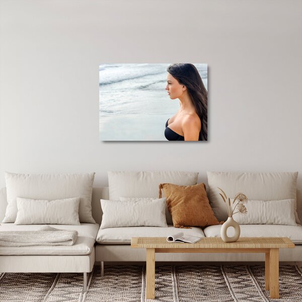 Obraz na szkle kobiety na plaży (70x50 cm)