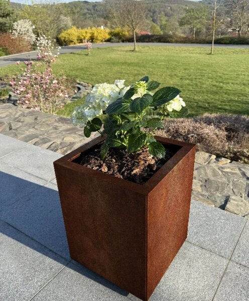 Tall Wysoka donica ogrodowa 40 × 40 × 50 cm, corten CORGARDEN 1081