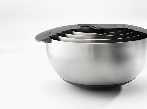 Misy w kolorze srebra z połyskiem zestaw 9 szt. Nest 100 Collection – Joseph Joseph