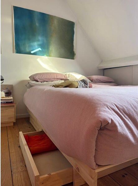 Naturalne łóżko dwuosobowe z litego drewna sosnowego ze schowkiem i stelażem 160x200 cm Kanso – Karup Design