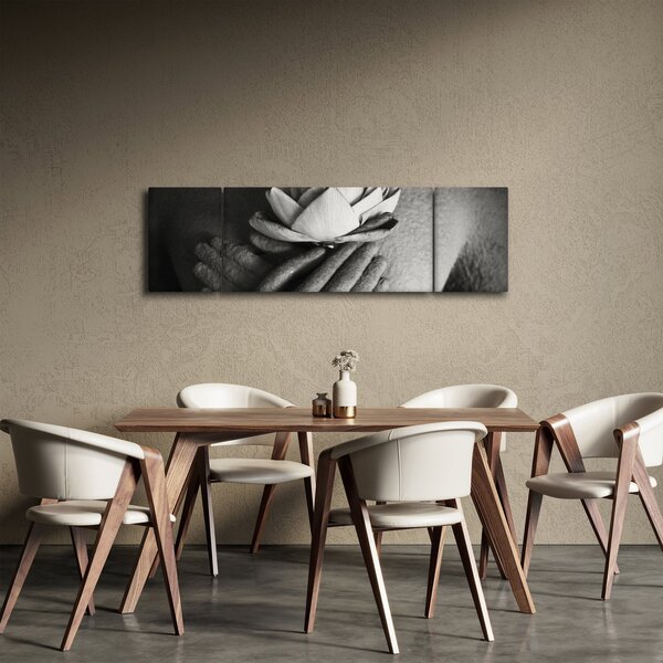 Obraz - Lotos w rękach Buddy (170x50 cm)