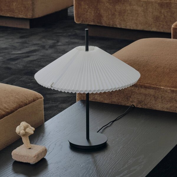 New Works Lampa stołowa Nebra, czarny, salon / jadalnia, metal, design
