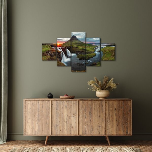 Obraz - Kirkjufell o zachodzie słońca (125x70 cm)