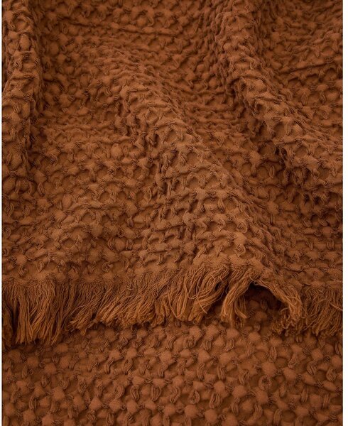 Brązowy koc 130x170 cm Nulina – Kave Home