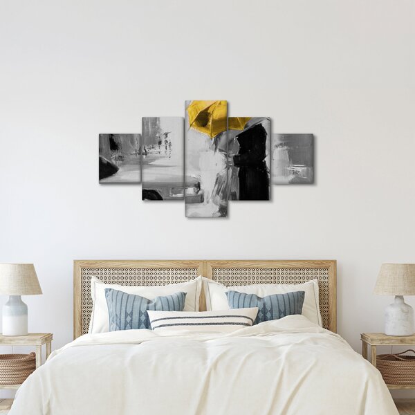 Obraz - Zakochana para pod parasolem, żółty (125x70 cm)