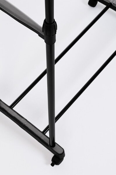 Czarny metalowy stojak na ubrania na kółkach 80x160x42 cm Roald – Yes Everyday