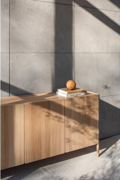 Komoda z litego drewna dębowego w naturalnym kolorze 220x85x42 cm Dvor – Gazzda