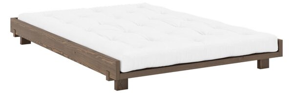 Brązowe łóżko dwuosobowe z litego drewna sosnowego ze stelażem 140x200 cm Social – Karup Design
