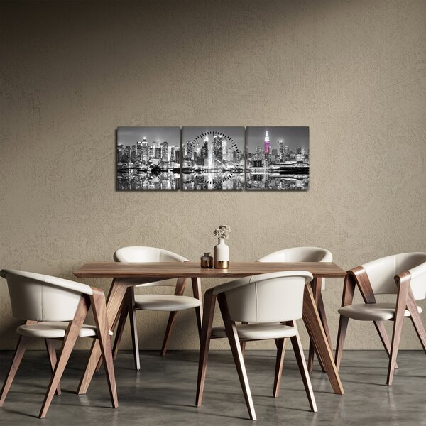 Obraz - Nowy Jork i fioletowy wieżowiec (z zegarem) (90x30 cm)