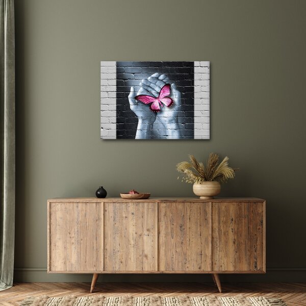 Obraz - Różowy motyl w ścianie (70x50 cm)
