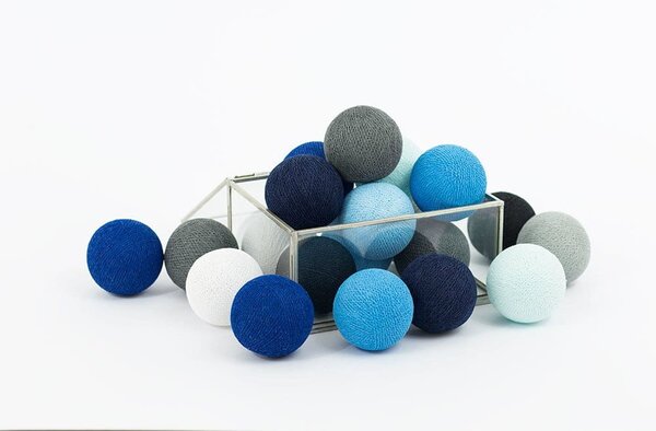 Lampki dla dzieci kule Cotton Balls Blackness Blue - różne rozmiary