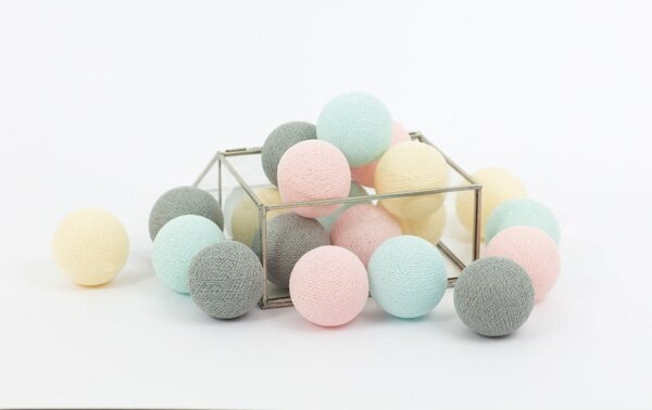 Lampki dla dzieci kule Cotton Balls Delikatne - różne rozmiary