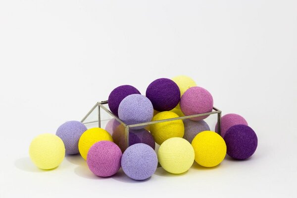 Lampki dla dzieci kule Cotton Balls Krokusove - różne rozmiary