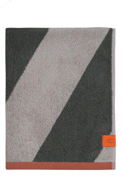 Ręcznik z bawełny organicznej frotte w kolorze khaki 50x90 cm Diagonal – Mette Ditmer Denmark