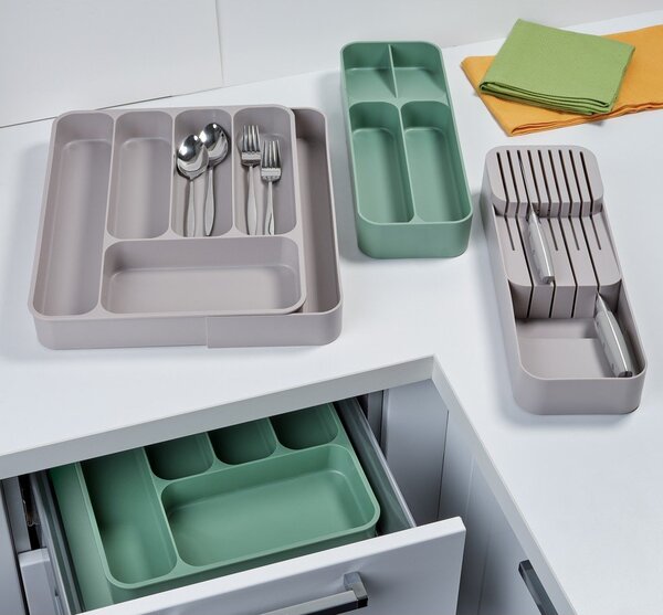 Szałwiowy plastikowy organizer na sztućce do szuflady 13,5 x 39 cm – Brandani