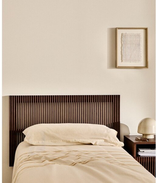 Zagłówek z litego drewna jesionowego w ciemnym naturalnym kolorze 105x70 cm Beyla – Kave Home