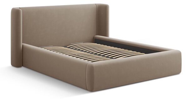 Jasnobrązowe tapicerowane łóżko dwuosobowe ze schowkiem ze stelażem 140x200 cm Jason – Windsor & Co Sofas