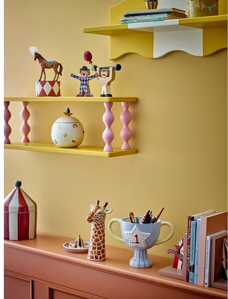 Ceramiczna ręcznie malowana osłonka na doniczkę Trophy – Bloomingville Mini