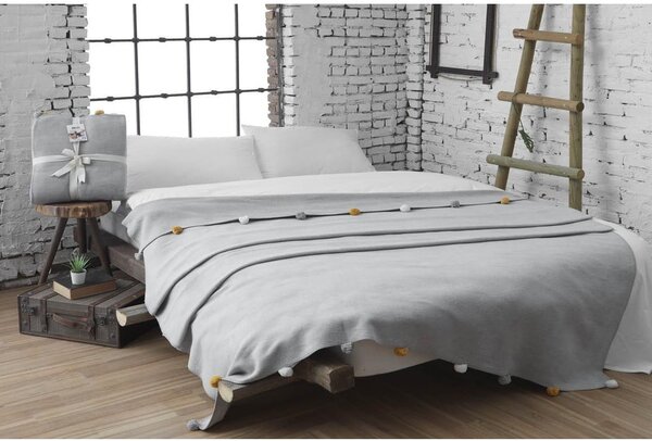 Szara polarowa narzuta 150x200 cm Pom Pom – Mijolnir