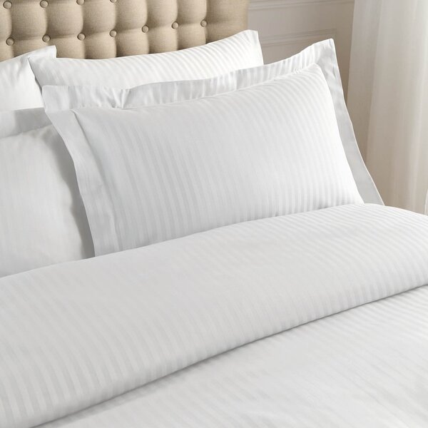 Adamaszkowe poszewki na poduszki zestaw 2 szt. 50x75 cm Satin Stripe – Catherine Lansfield