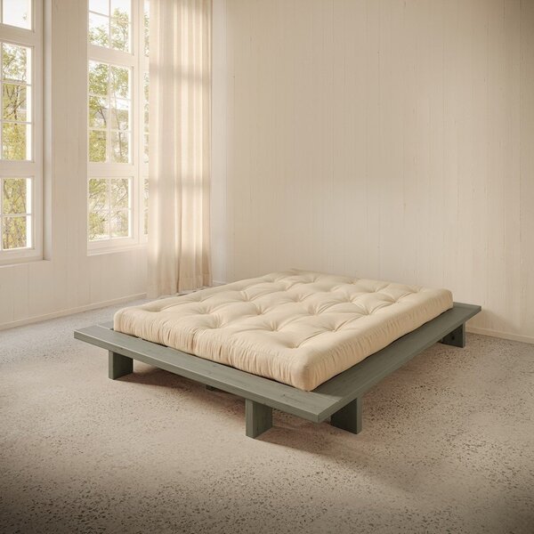 Szałwiowe łóżko dwuosobowe z litego drewna sosnowego bez zagłówka ze stelażem 140x200 cm Japan – Karup Design