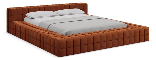 Tapicerowane łóżko dwuosobowe w kolorze terakoty ze stelażem 140x200 cm Akela – Makamii