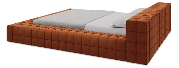 Tapicerowane łóżko dwuosobowe w kolorze terakoty ze stelażem 140x200 cm Akela – Makamii