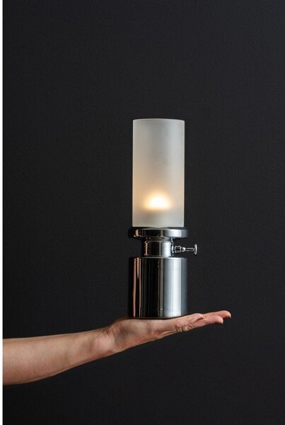 Lampa stołowa LED w kolorze srebra ze ściemniaczem i metalowo-szklanym kloszem (wysokość 29,5 cm) Camp – Leitmotiv