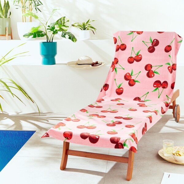 Różowy bawełniany ręcznik plażowy 78x200 cm Cherries – Catherine Lansfield