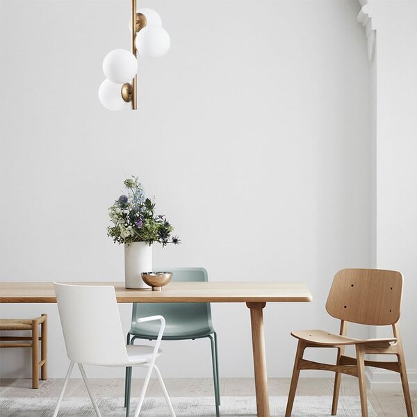 Biała/w kolorze mosiądzu lampa sufitowa ze szklanym kloszem ø 15 cm Faze – Opviq lights