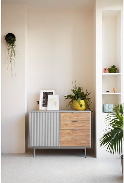 Szaro-naturalna niska komoda w dekorze dębu 108x80 cm Sierra – Teulat