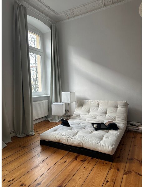 Musztardowa rozkładana sofa 140 cm Roots Black Night – Karup Design