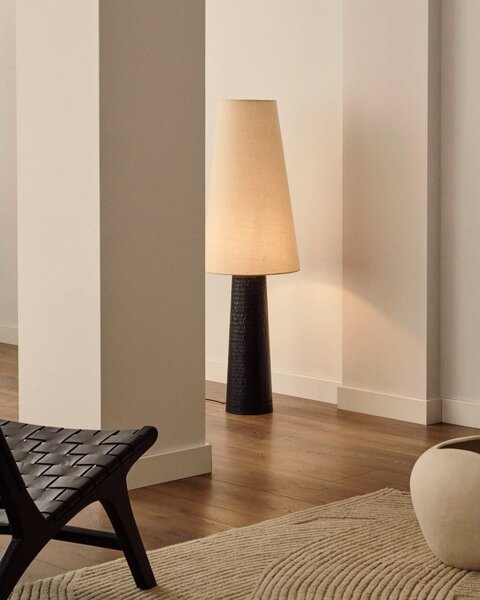 Czarno-kremowa lampa stojąca z tekstylnym kloszem (wysokość 129 cm) Senni – Kave Home