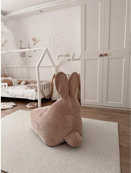 Jasnoróżowy dziecięcy worek do siedzenia Funny Bunny – The Brooklyn Kids