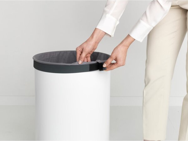 Biały metalowy kosz na pranie 60 l – Brabantia
