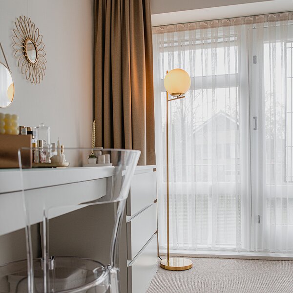 Lampa podłogowa w stylu art deco złota i opalowe szkło - Flore