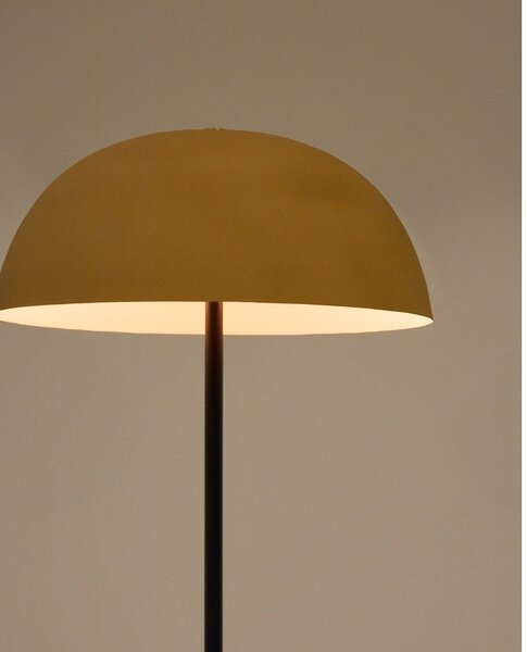 Lampa stojąca w kolorze terakoty z metalowym kloszem (wysokość 140 cm) Nibla – Kave Home