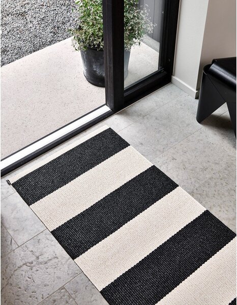 Czarno-biały chodnik odpowiedni na zewnątrz 70x150 cm Bob Black Vanilla – Pappelina