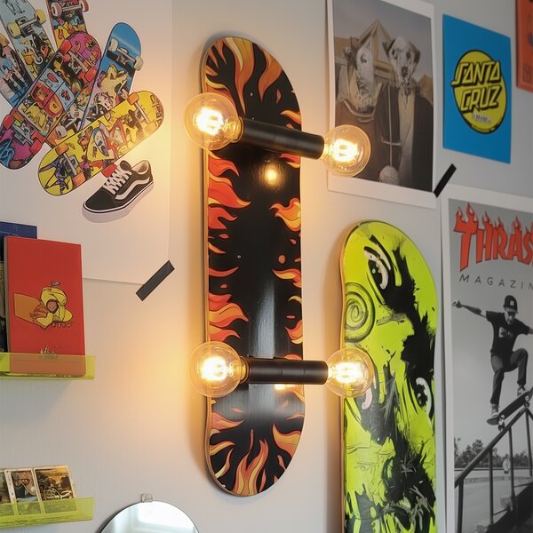 Lampa ścienna czarna z czerwonymi elementami 80 cm - Skateboard