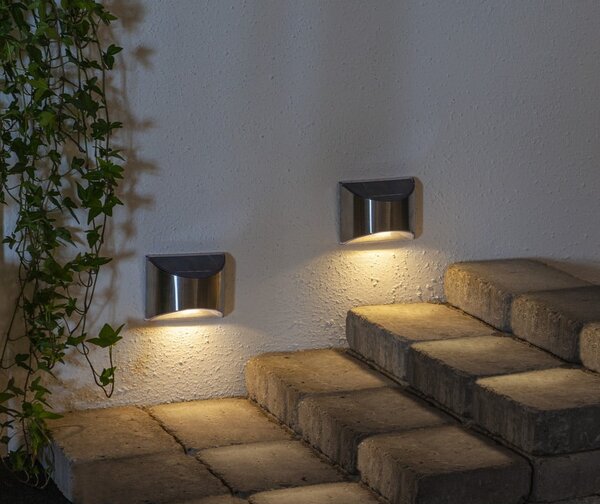 Zestaw 2 nierdzewnych kinkietów solarnych LED Star Trading Wally, wys. 8 cm