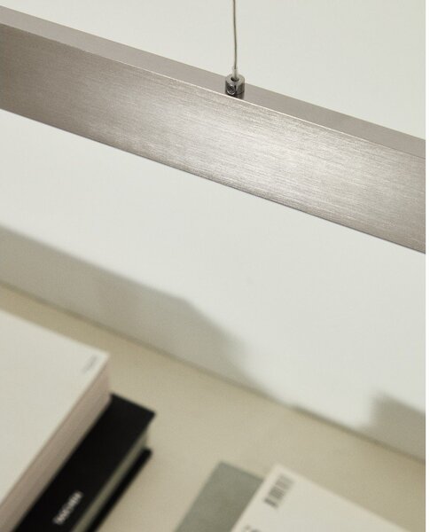 Lampa wisząca LED w kolorze srebra z metalowym kloszem Boadella – Kave Home