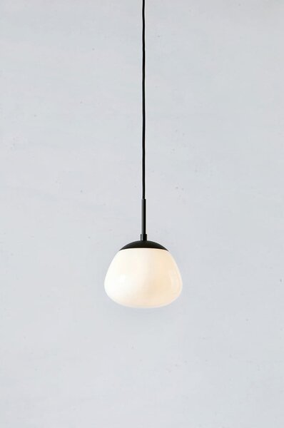 Czarno-biała lampa wisząca ze szklanym kloszem ø 18 cm Rise – Markslöjd