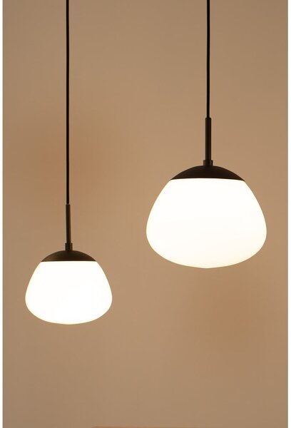Czarno-biała lampa wisząca ze szklanym kloszem ø 18 cm Rise – Markslöjd