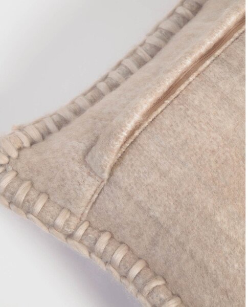 Poszewka na poduszkę z mieszanki wełny 30x50 cm Augustina – Kave Home