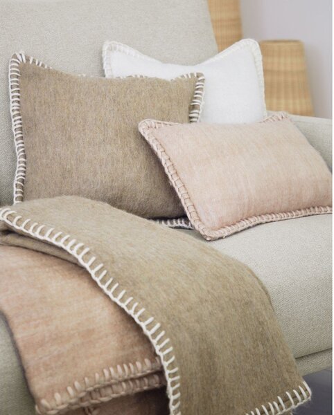 Poszewka na poduszkę z mieszanki wełny 45x45 cm Augustina – Kave Home